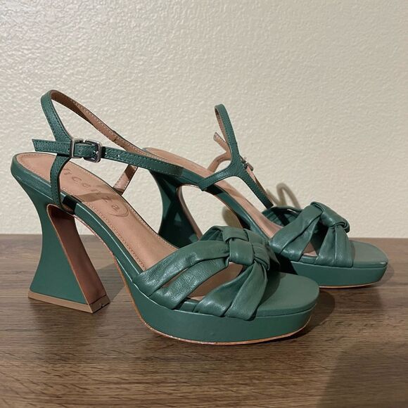 Chic Green Women's Heels - Picture 2 of 10